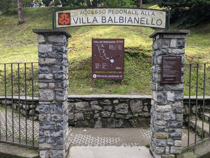Start of the footpath to Villa Balbianello